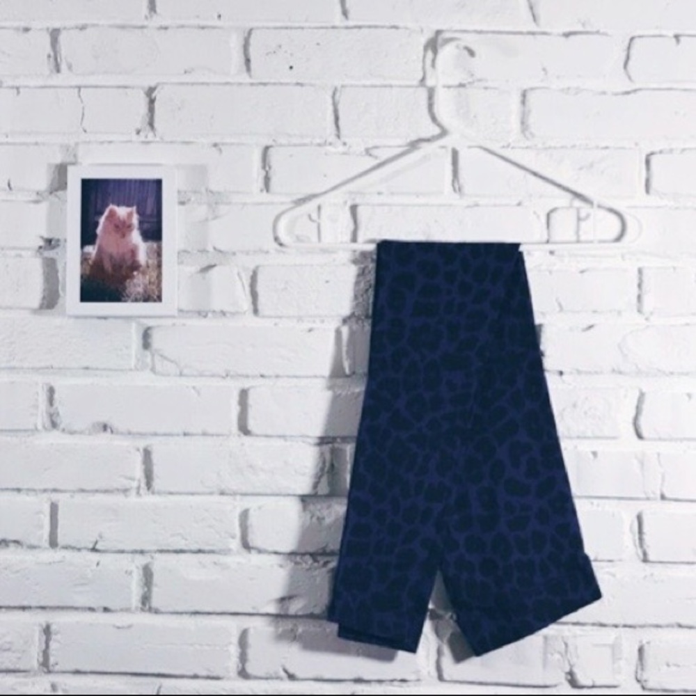 VS PINK Leopard Print Leggings Blue Small - Picture 10 of 11